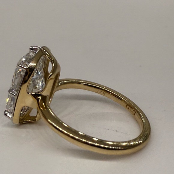 5.05 carat E VS1 cushion two toned vintage style lab diamond engagement ring - Picture 6 of 10